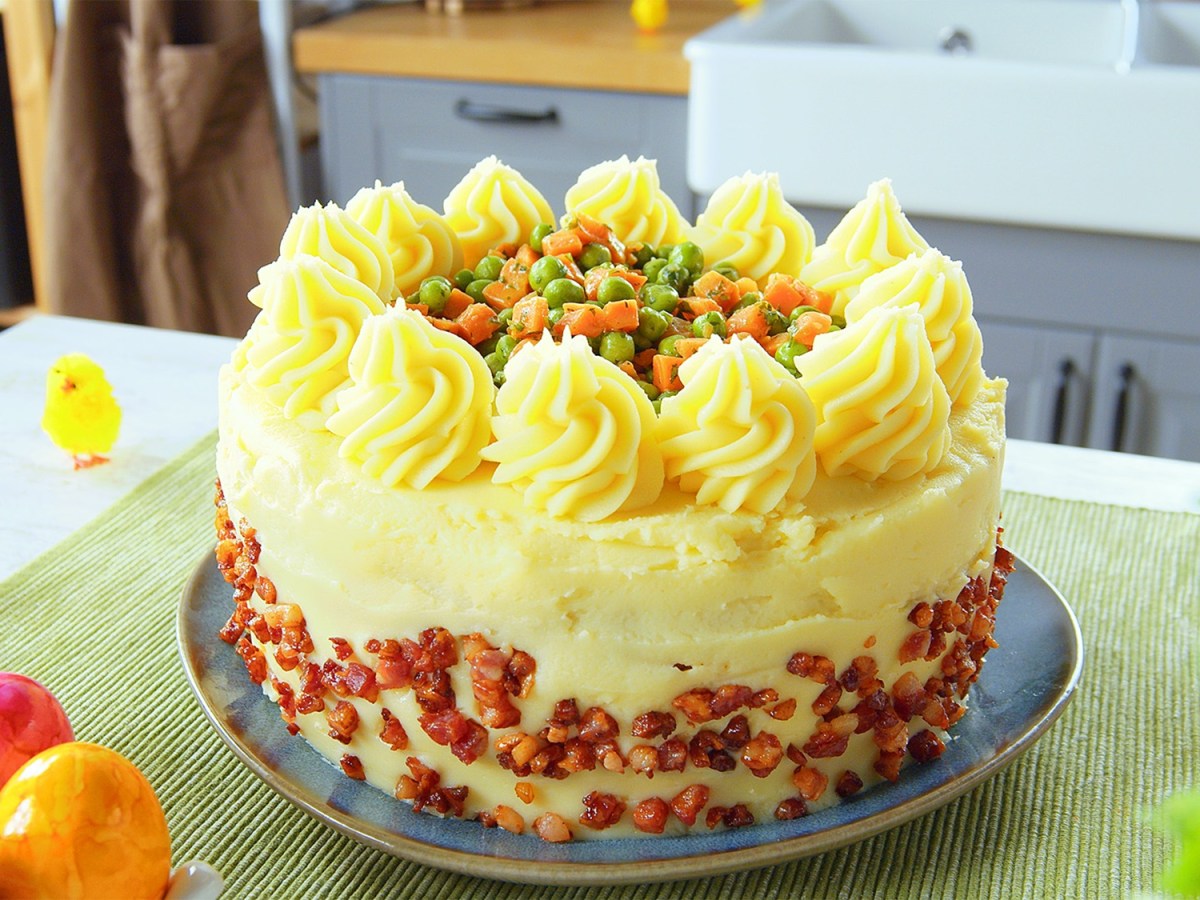 Falscher Hasen Kuchen auf einem Tisch