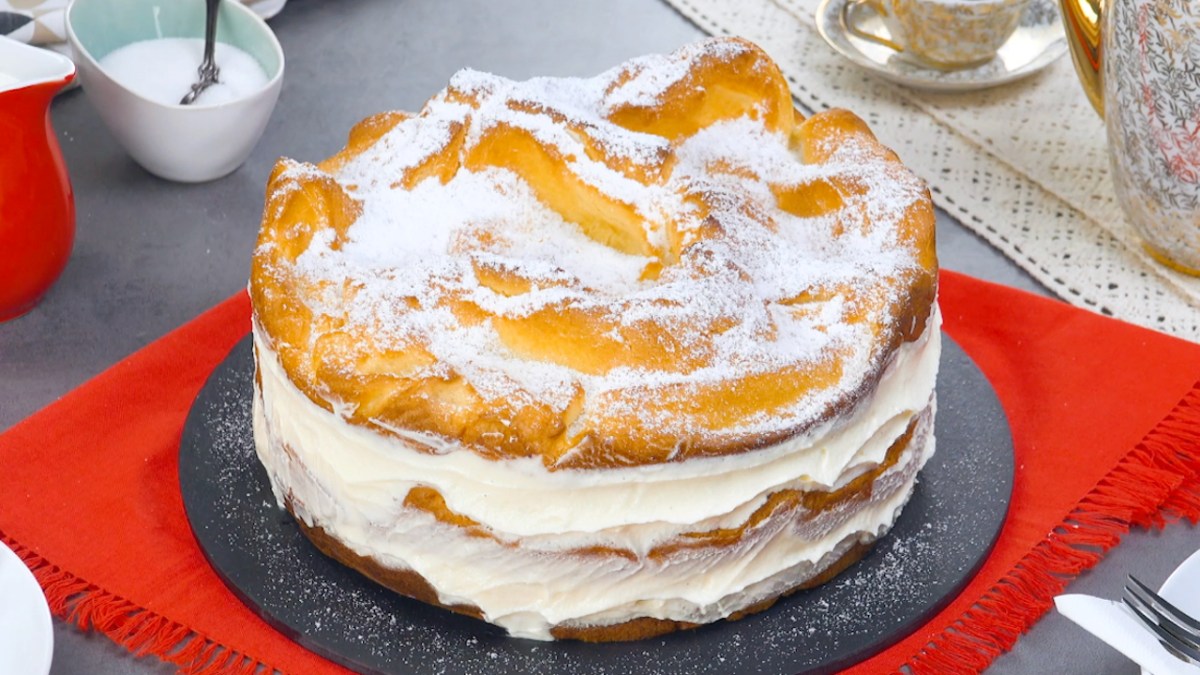 polnischer Puddingkuchen Karpatka mit Brandteig