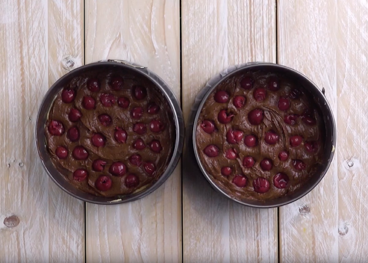 Donauwellen-Torte | Schneewittchenkuchen als Torte - Leckerschmecker