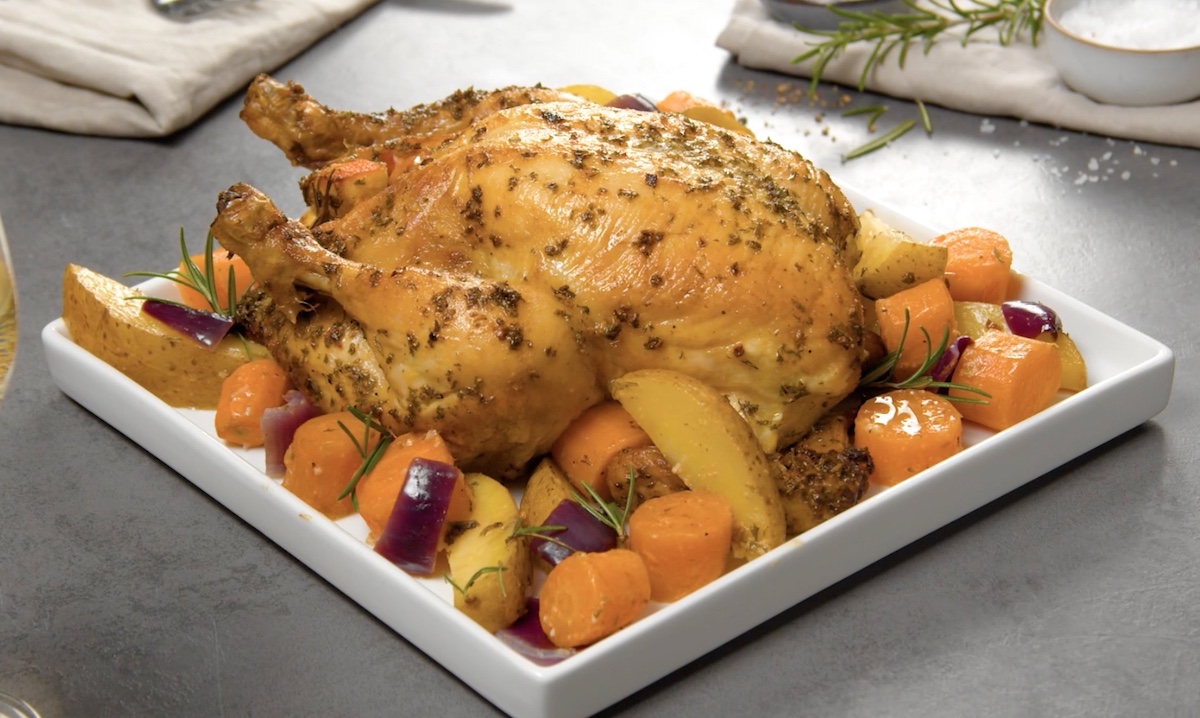 Ofengemüse mit Hähnchen und Kräuterbutter