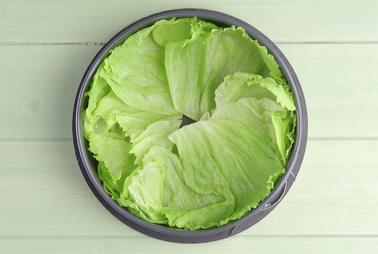 Salat-Torte mit cremiger Soße: dein neues Highlight auf dem Teller ...
