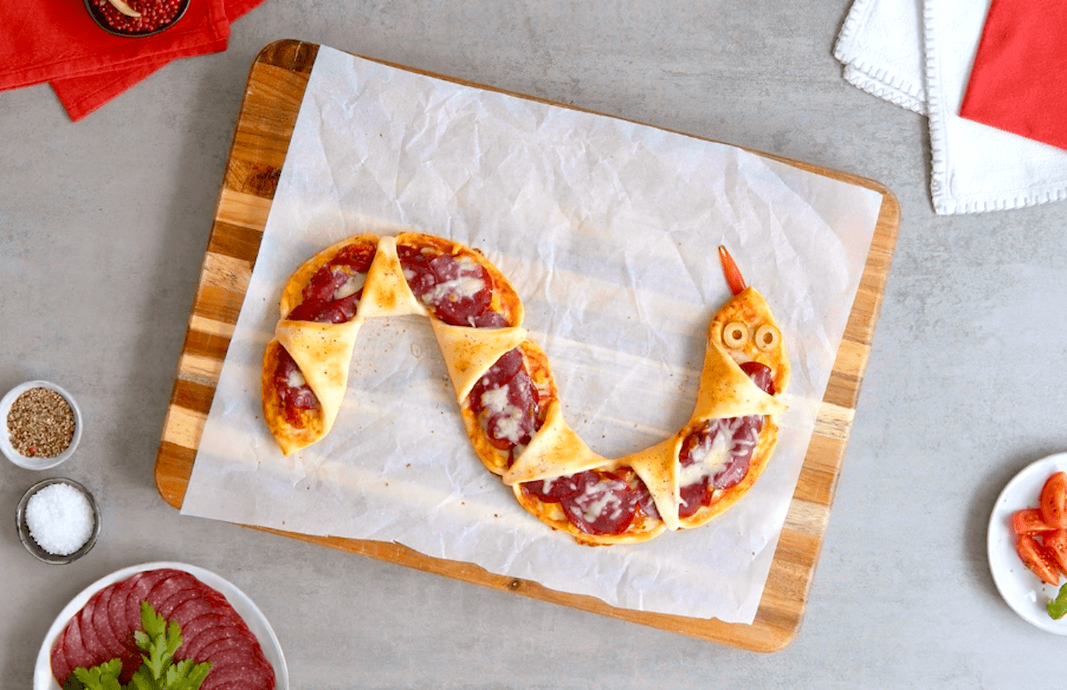 Salami-Pizza-Schlange