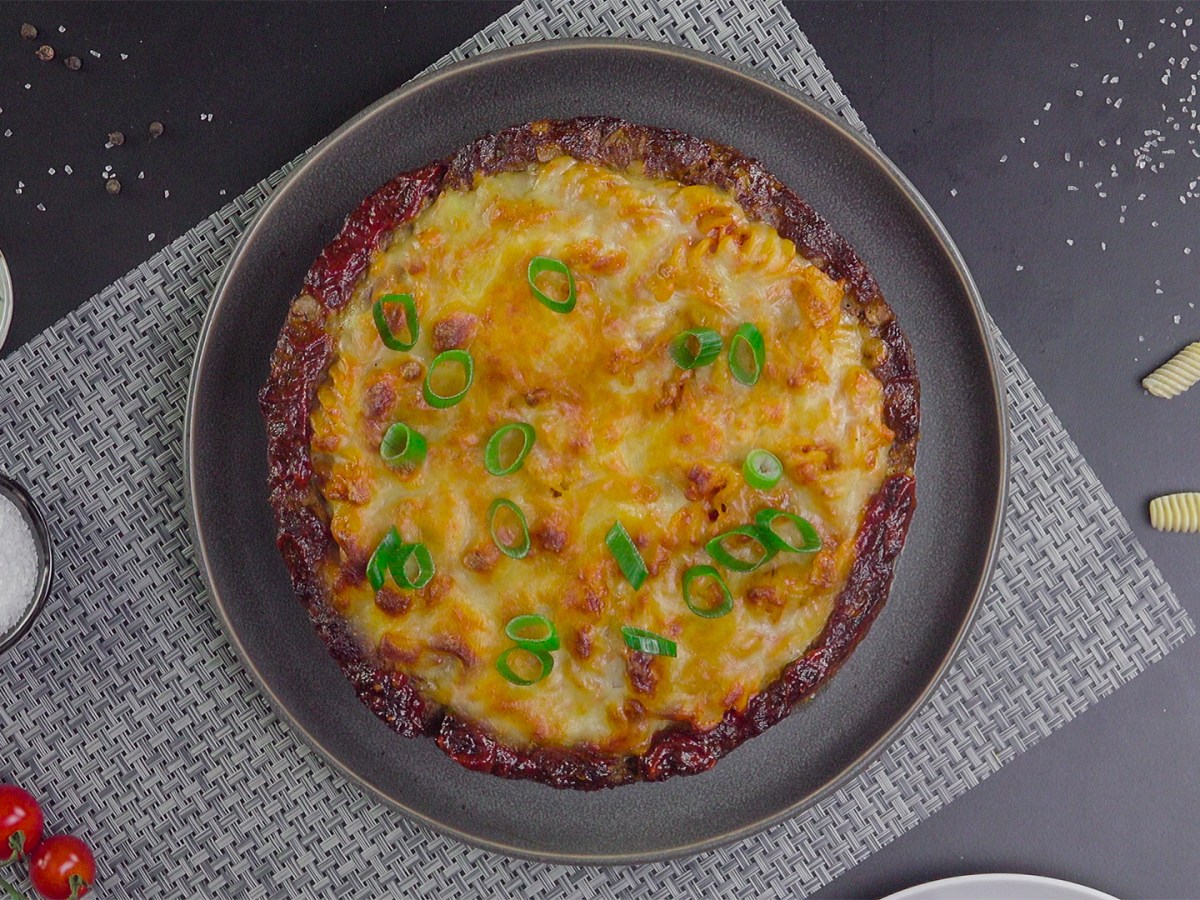 Pasta-Burger-Kuchen: kreative Mischung aus beliebten Gerichten