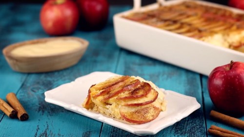 Apfel-Grieß-Auflauf mit Rosinen: süße Frühstücksidee - Leckerschmecker