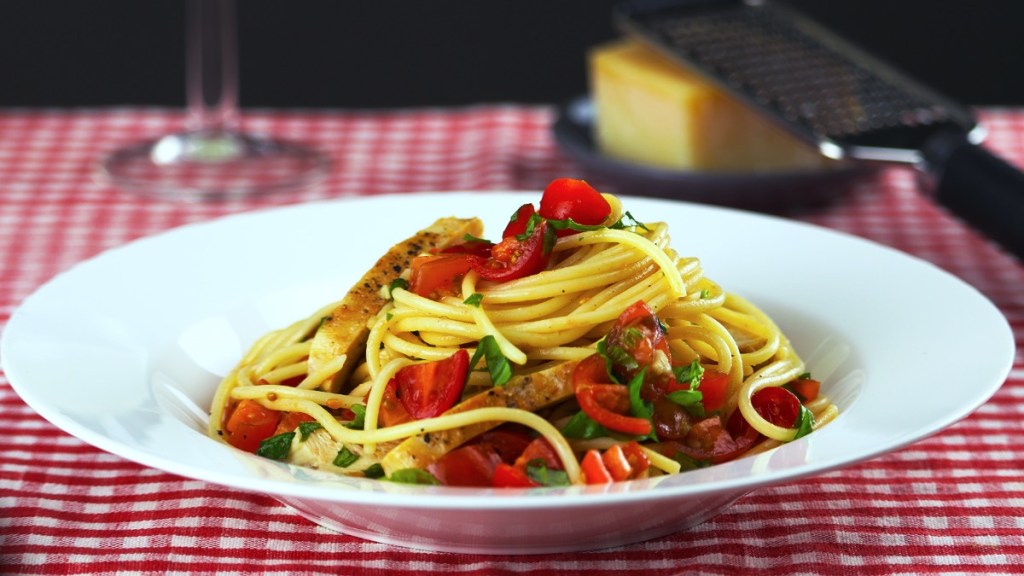 Nudeln mit Pfiff: Bruschetta-Spaghetti mit Hühnchen
