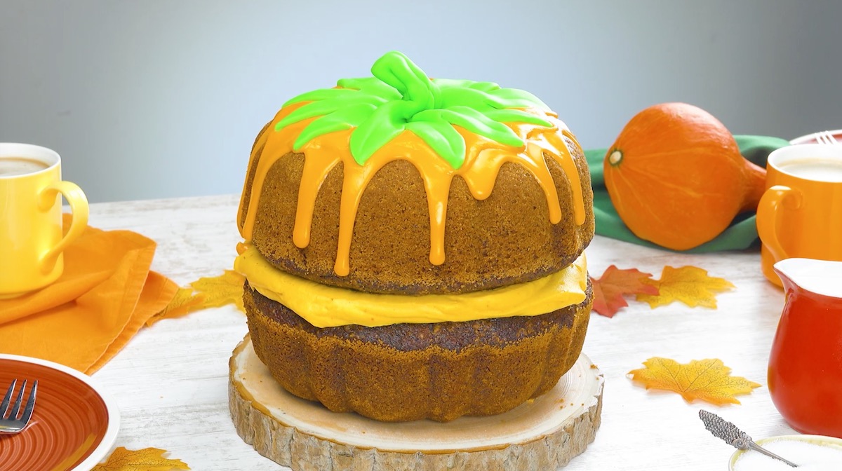 Kürbiskuchen-Rezept mit Hokkaido-Kürbis und Frischkäsecreme ...