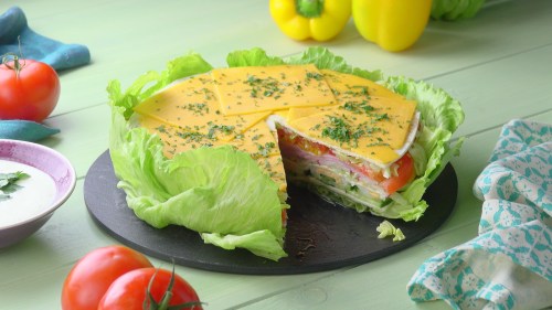 Salat-Torte mit cremiger Soße: dein neues Highlight auf dem Teller ...