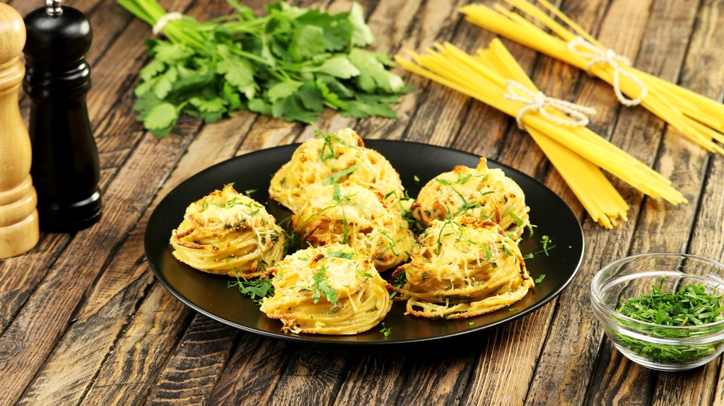 Nudeln: handliche Spaghetti-Küchlein als perfektes Partyfood