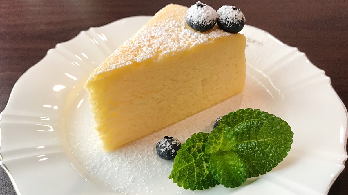 Joghurt-Kuchen mit 3 Zutaten, der ruckzuck zubereitet ist - Leckerschmecker