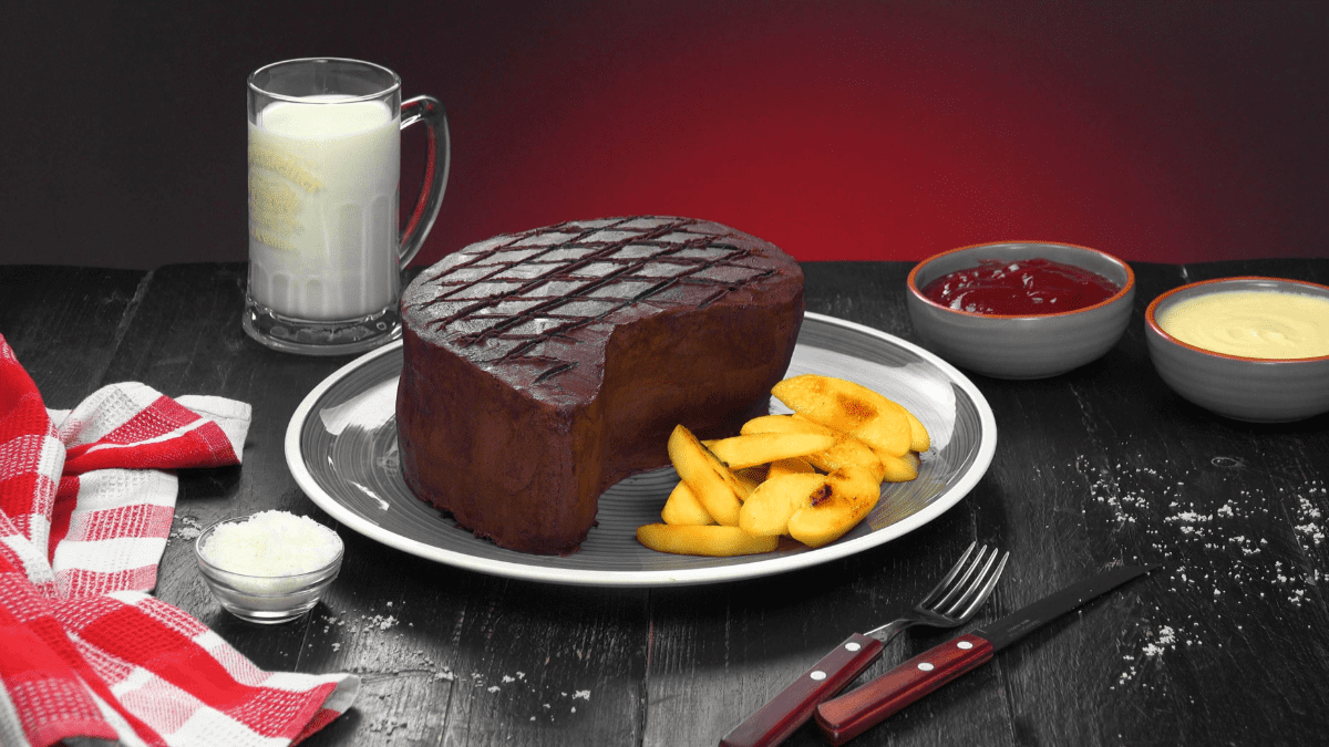 Süßer Steak-Kuchen mit Apfel-Pommes und Marmeladen-Ketchup ...