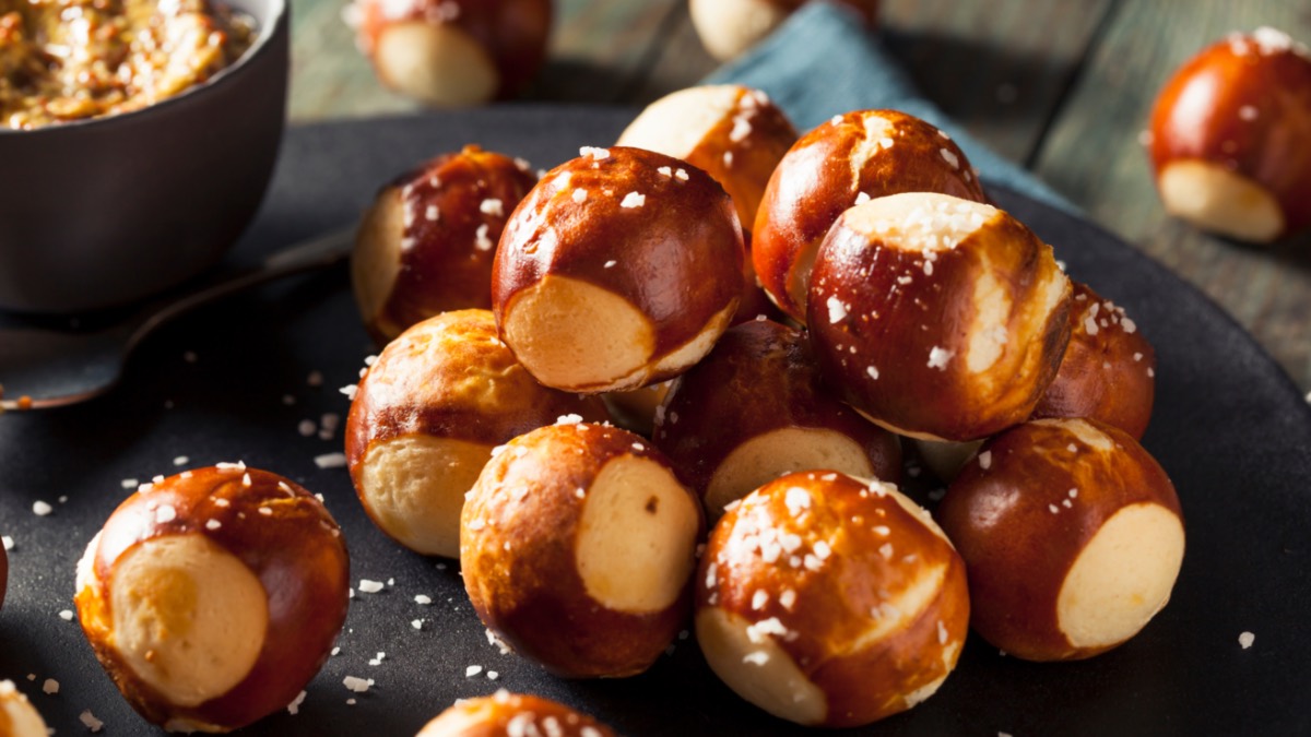 Brezel-Bites mit Salz
