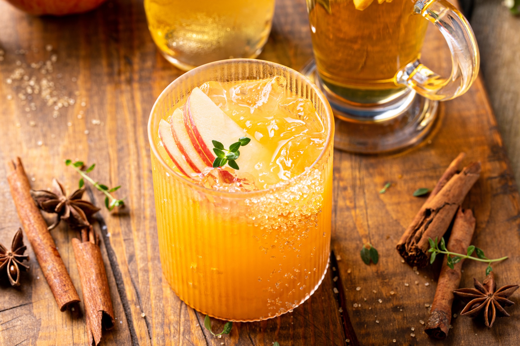 Apfel-Mocktail mit Ahornsirup: Genuss ohne Alkohol - Leckerschmecker