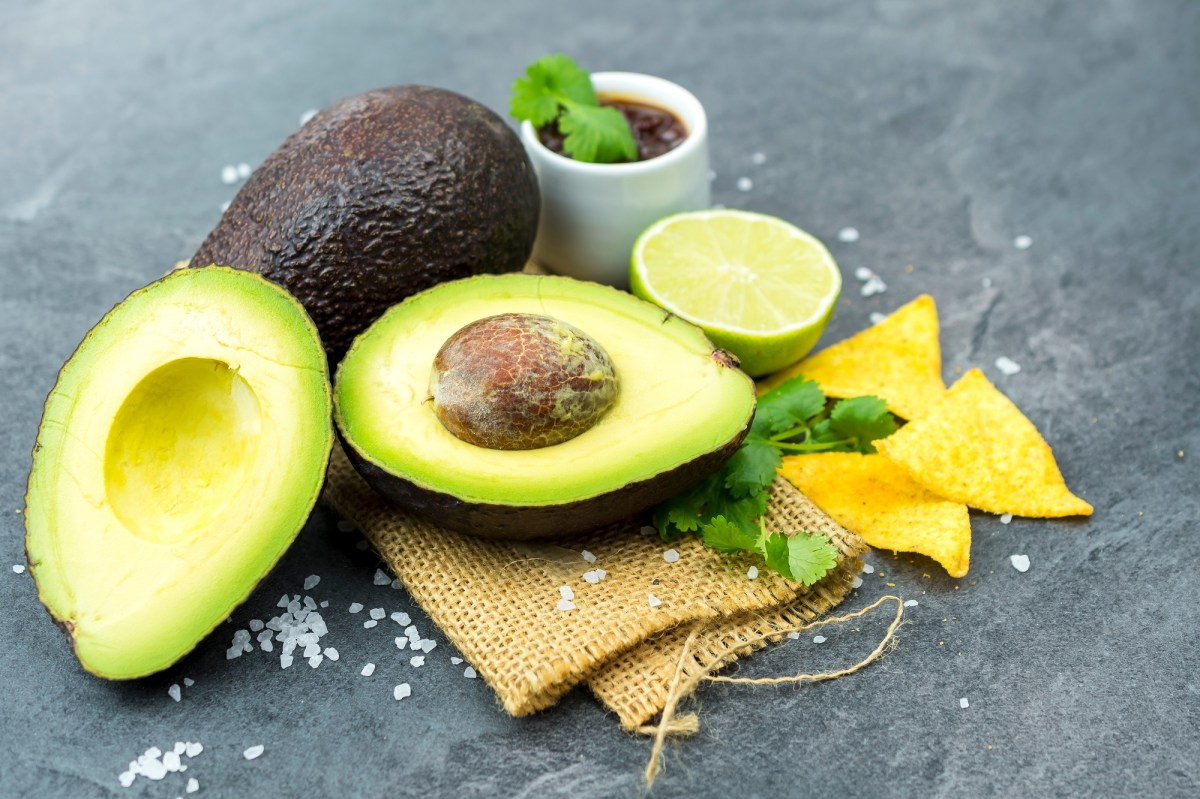 Avocado schneller reifen lassen Diese 3 Tricks musst du kennen Leckerschmecker