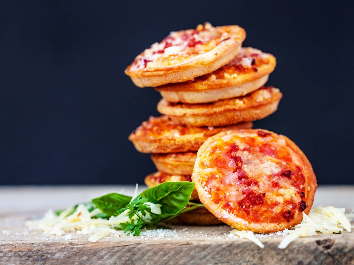 Schnelle Pizza-Toasties: Probiere die Mini-Pizzen für die ganze Familie