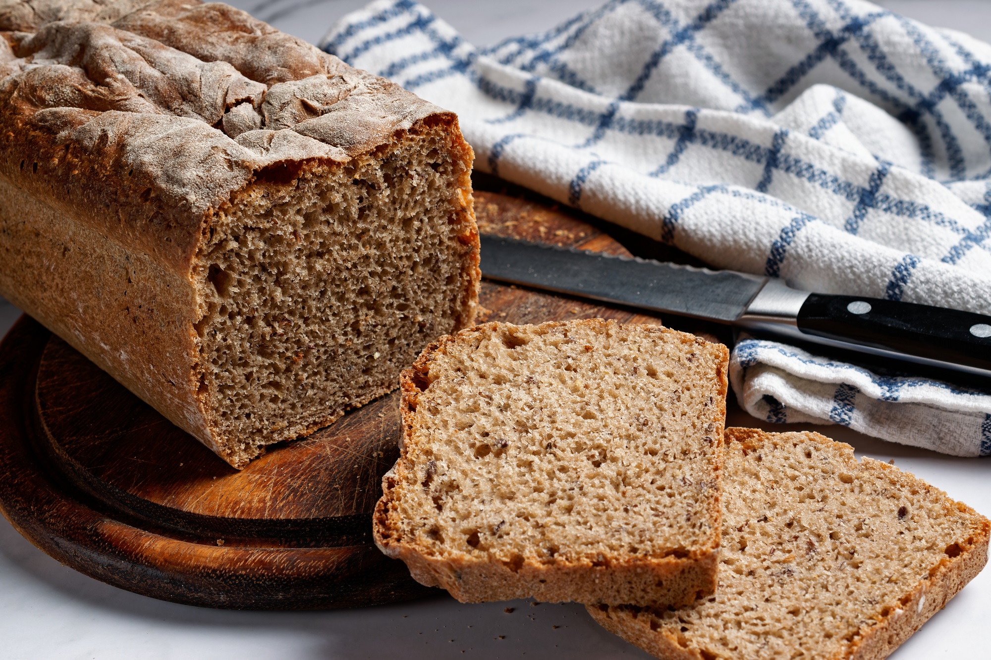 Brot backen ohne Hefe: So geht&amp;#39;s - Leckerschmecker