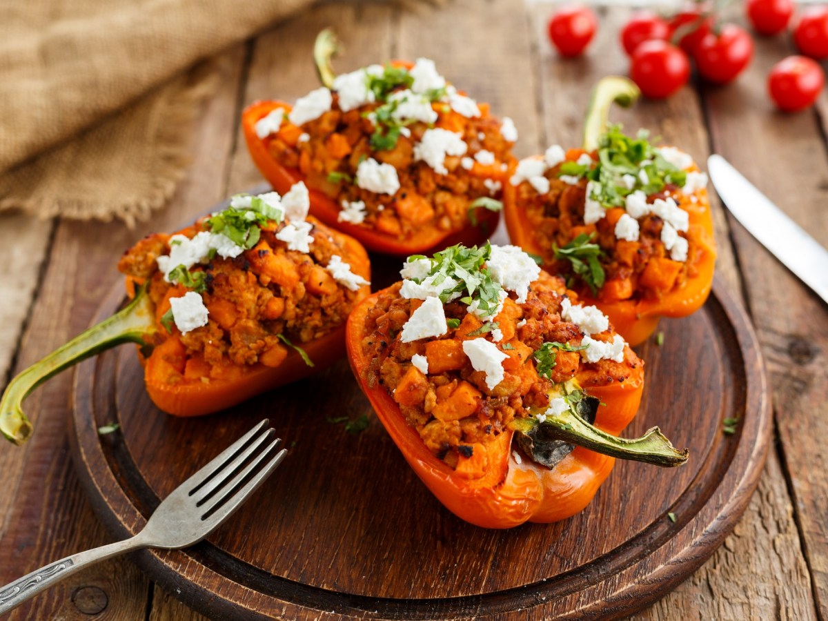 Gefüllte Paprika vom Grill: saftiger Grillgenuss