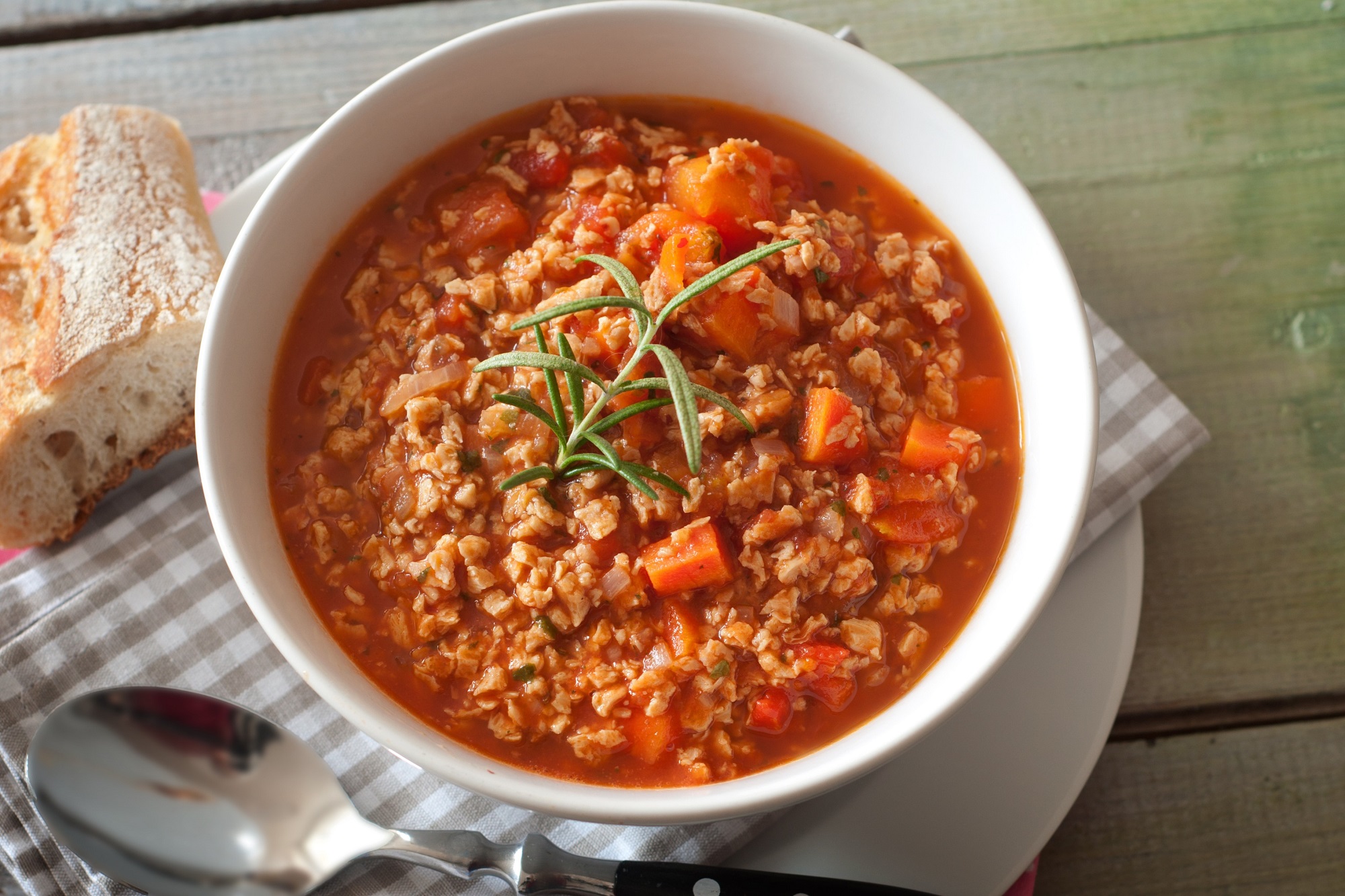 Käse-Hack-Suppe mit Tomaten: neue Lieblingssuppe - Leckerschmecker