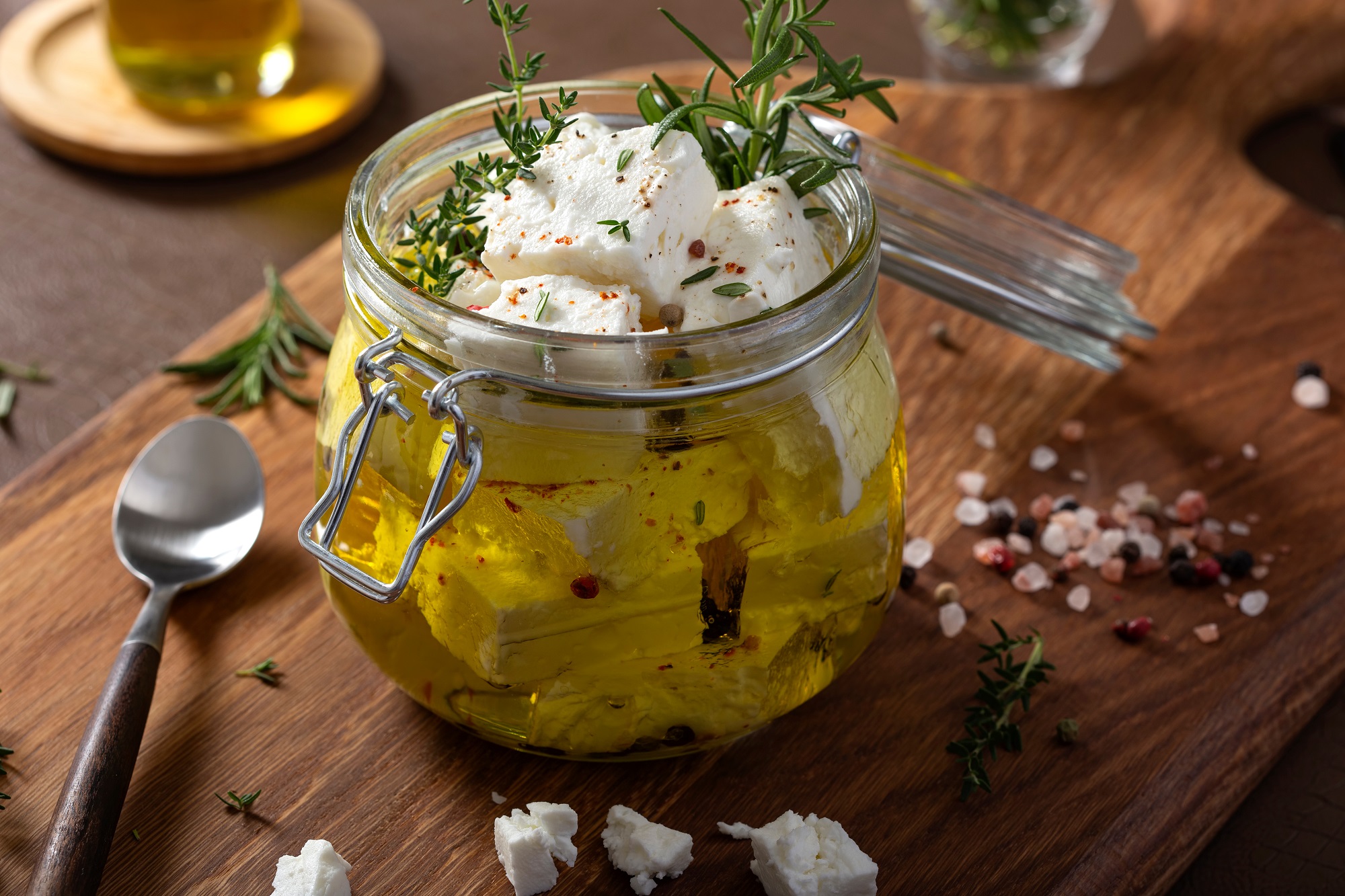 Eingelegter Feta: schmeckt wie Urlaub - Leckerschmecker