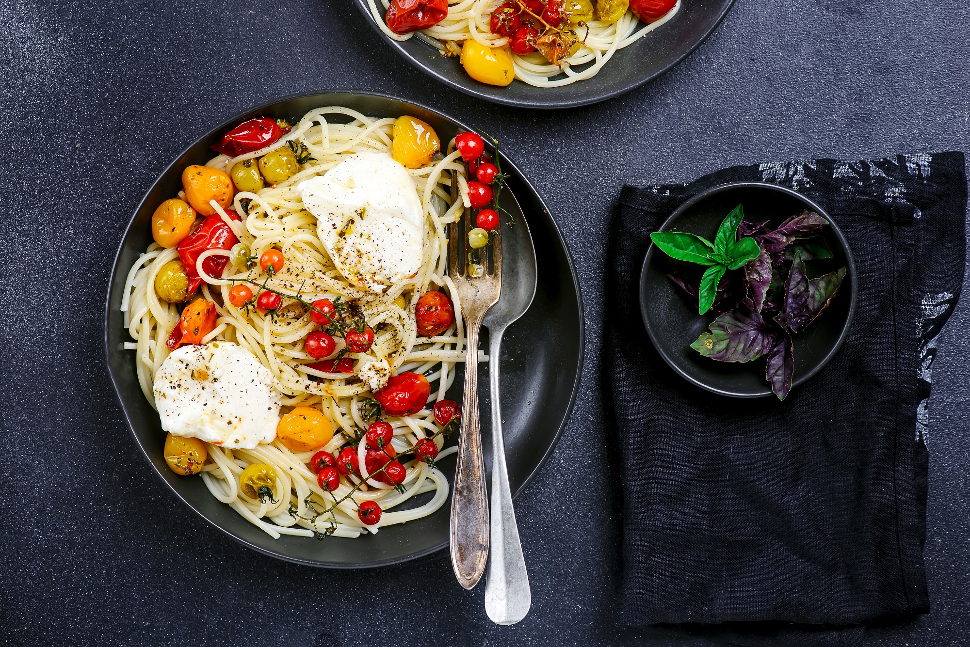 Spaghetti mit Burrata und gegrillten Tomaten: fertig in nur 20 Min ...