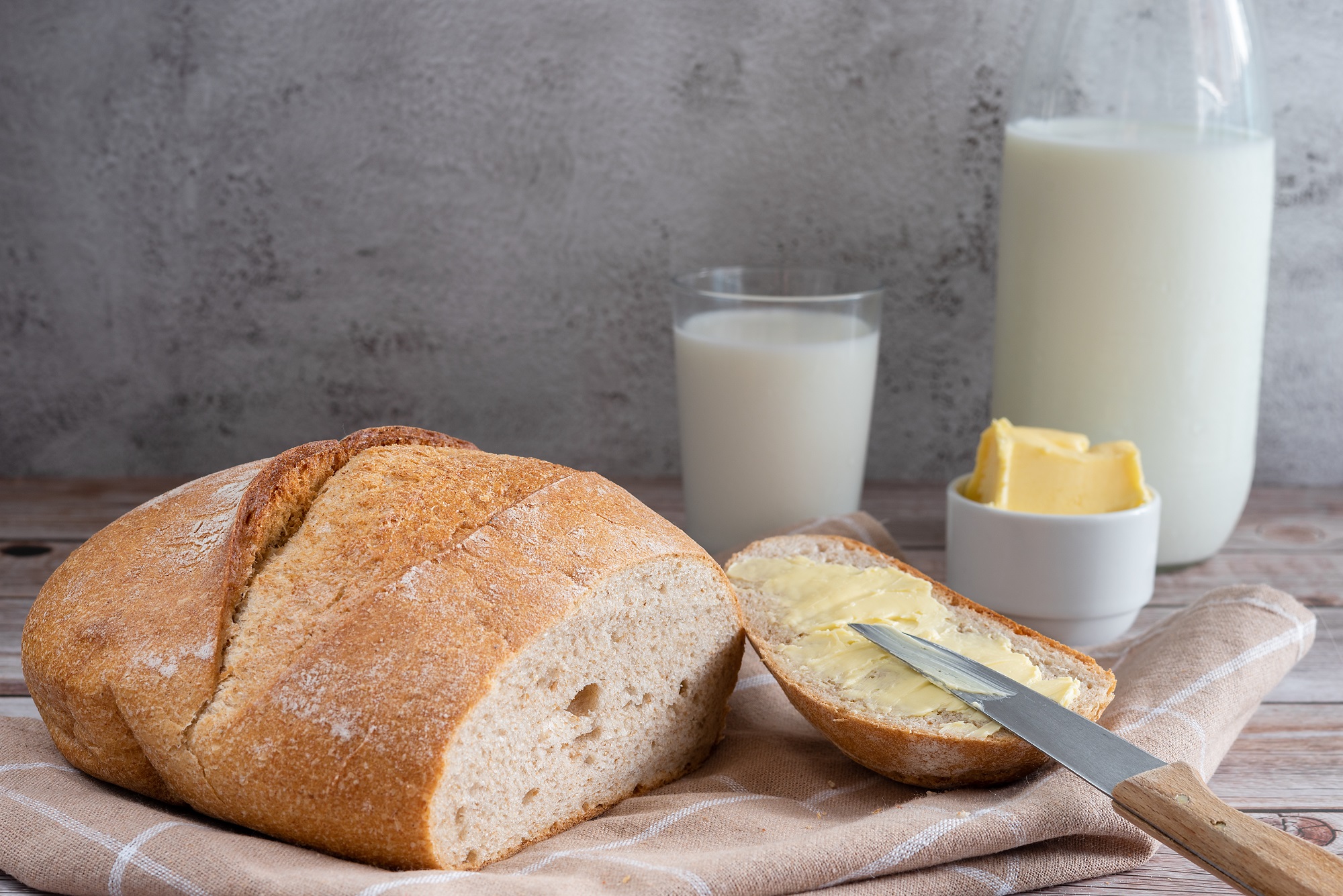 Buttermilchbrot: einfach zu Hause gebacken - Leckerschmecker