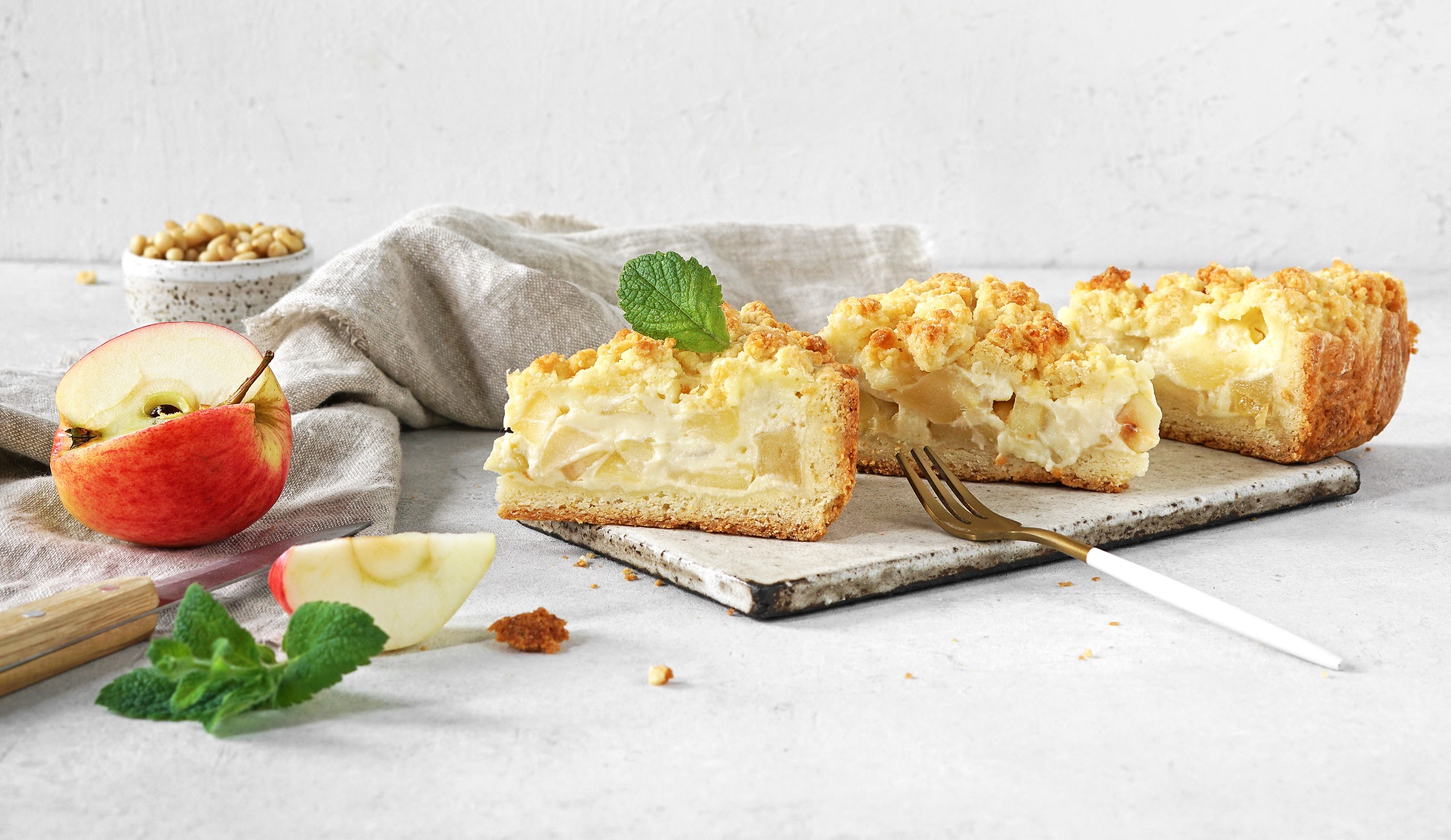 Apfel-Quark-Kuchen: Der beste Kuchen für die Apfelzeit - Leckerschmecker