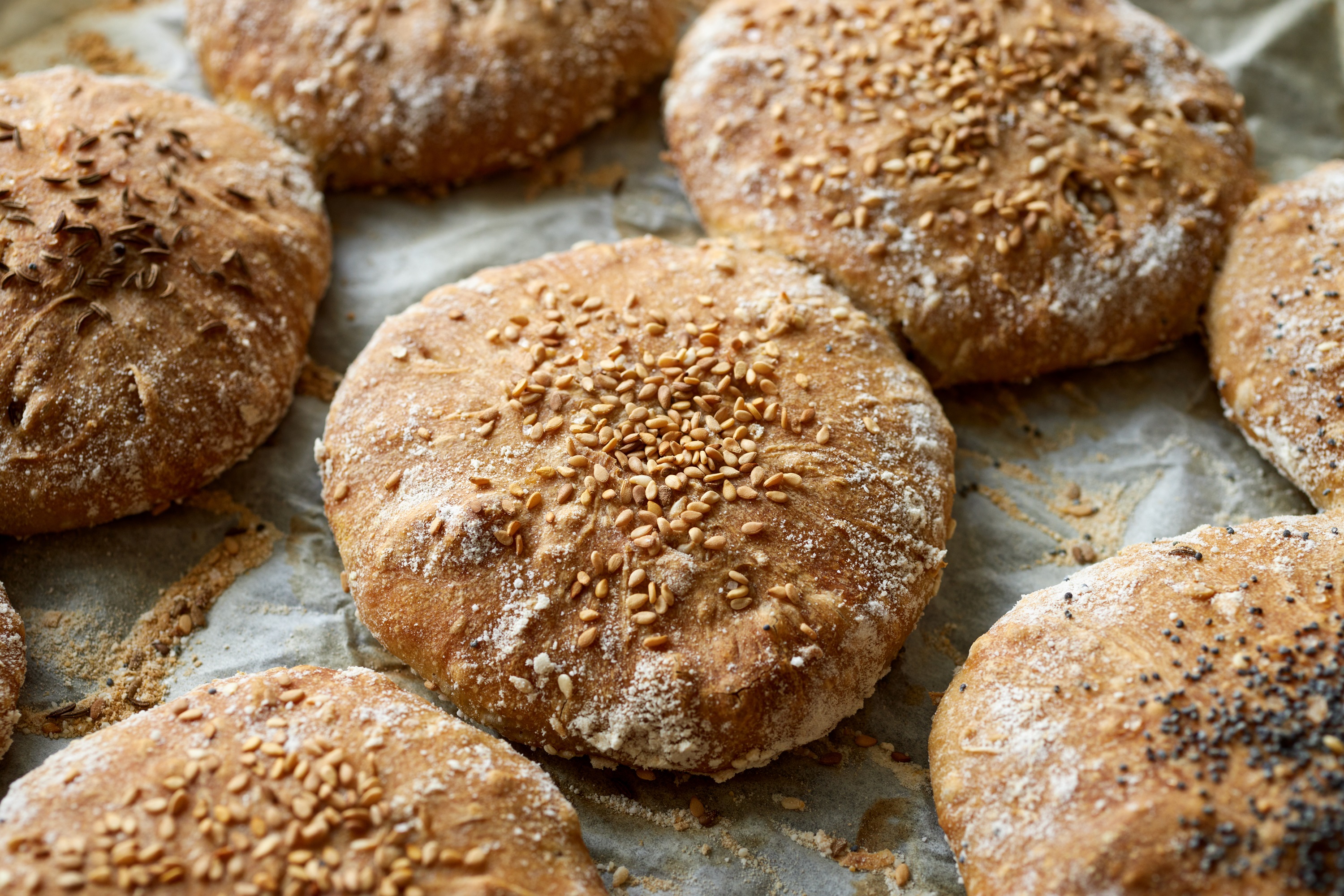Dinkelbrötchen: gesunder Brotgenuss zum Frühstück - Leckerschmecker