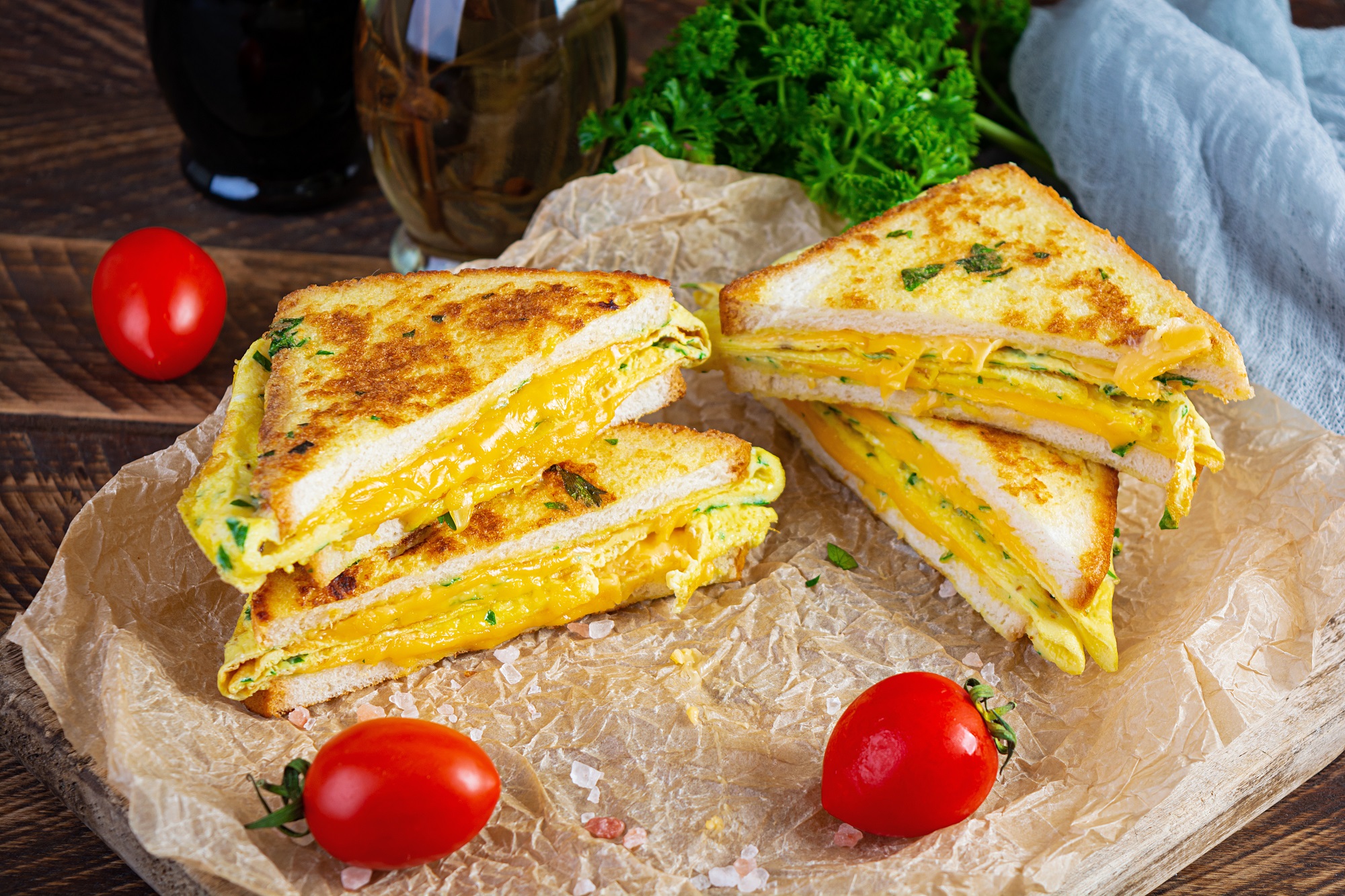 Ei-Käse-Sandwich: Frühstück für Toast-Fans - Leckerschmecker