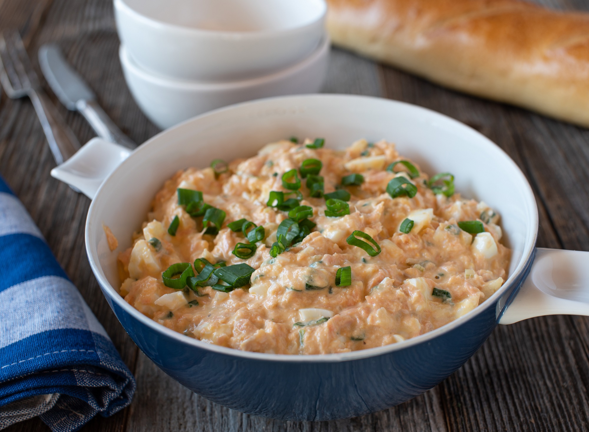 Lachs-Eiersalat: lecker als Brotaufstrich oder pur - Leckerschmecker