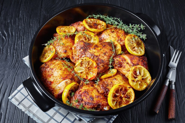Dieses Ofengericht mit Hähnchen erfrischt