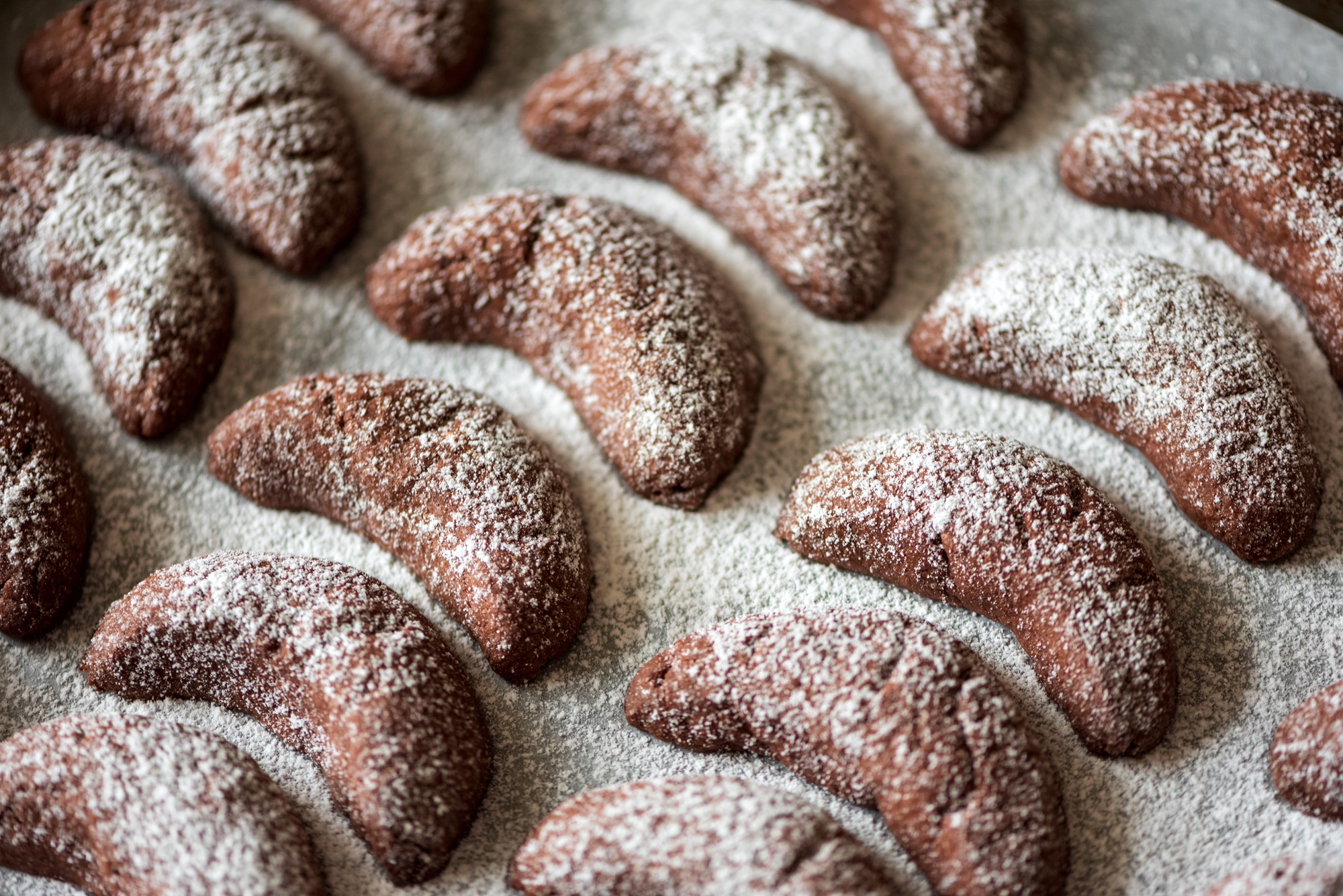 Schokoladenkipferl: süße Weihnachtsnascherei - Leckerschmecker