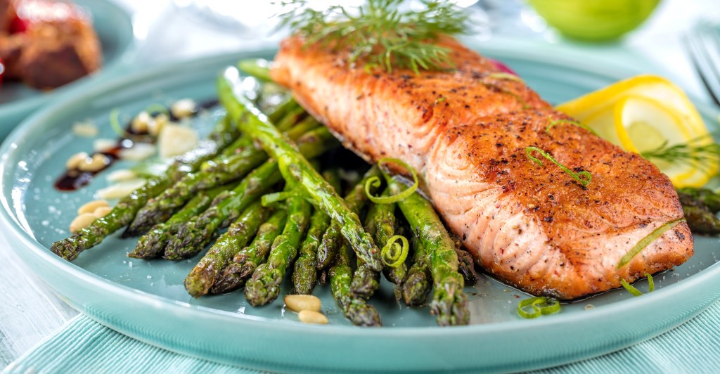 Spargel als Beilage: So viel isst man