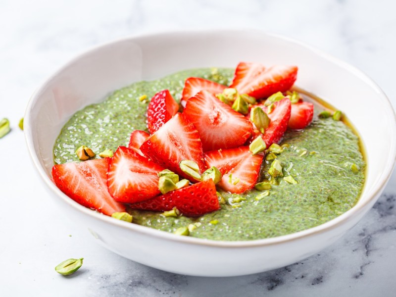 Matcha-Erdbeer-Chiapudding: grün, gesund, genial und richtig lecker