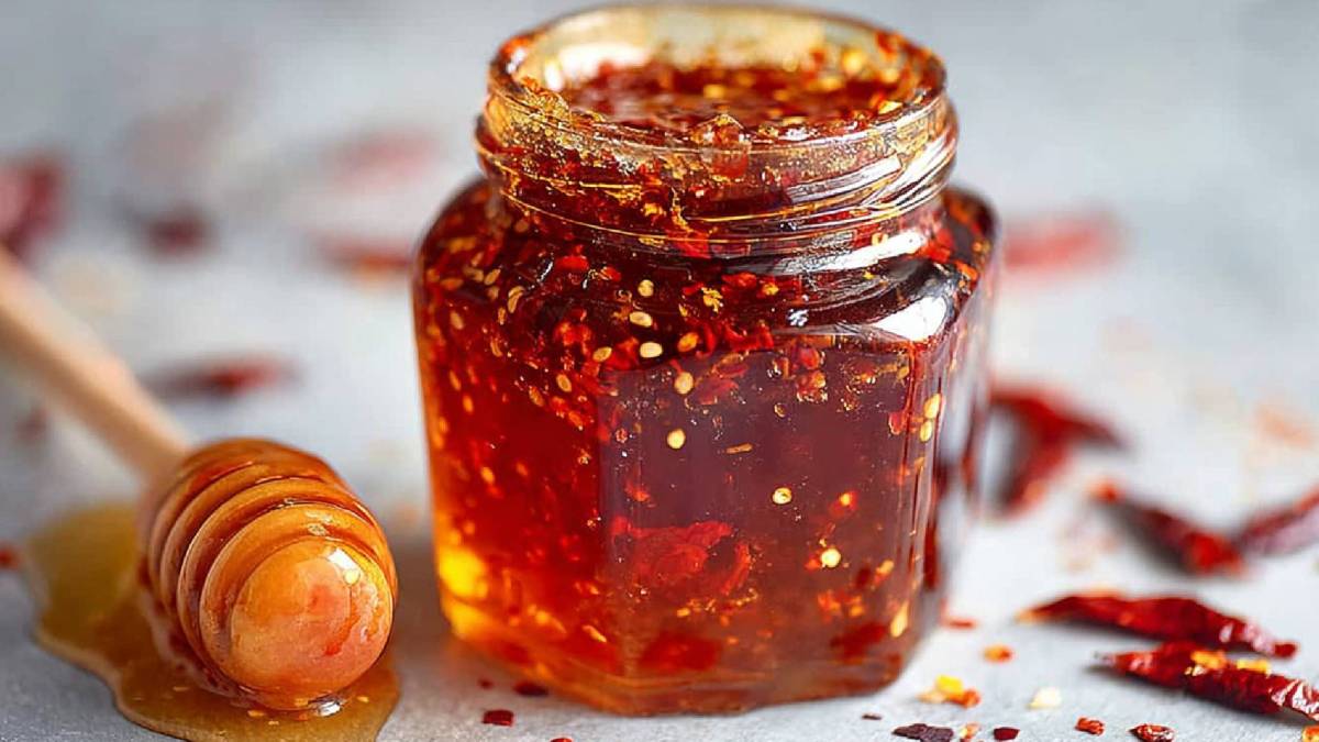 Glas mit Hot Honey