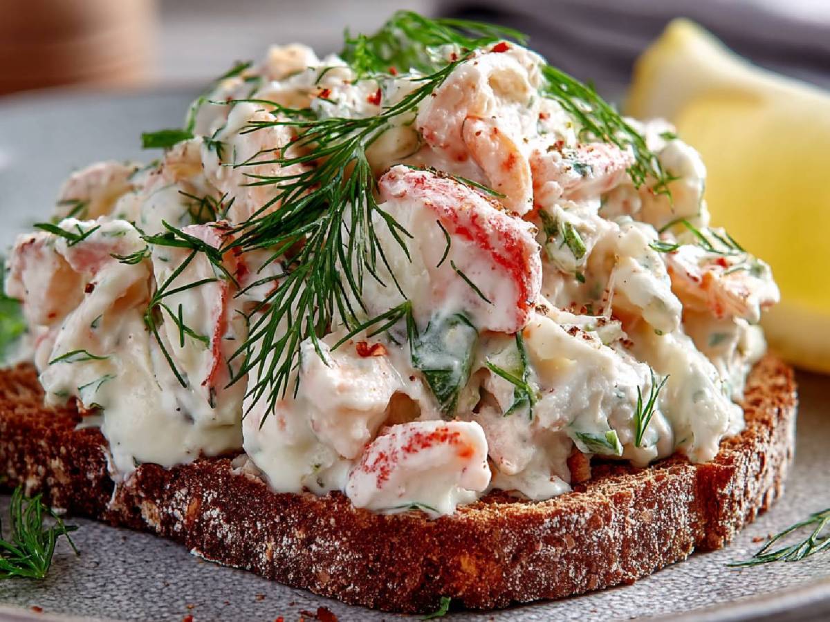 Skagenröra: Diesen Krabbensalat isst man in Schweden an Mittsommer